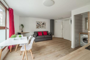 Bright and cosy flat at the heart of Paris in a trendy district - Welkeys